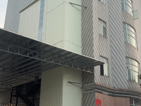 导轨式液压升降平台